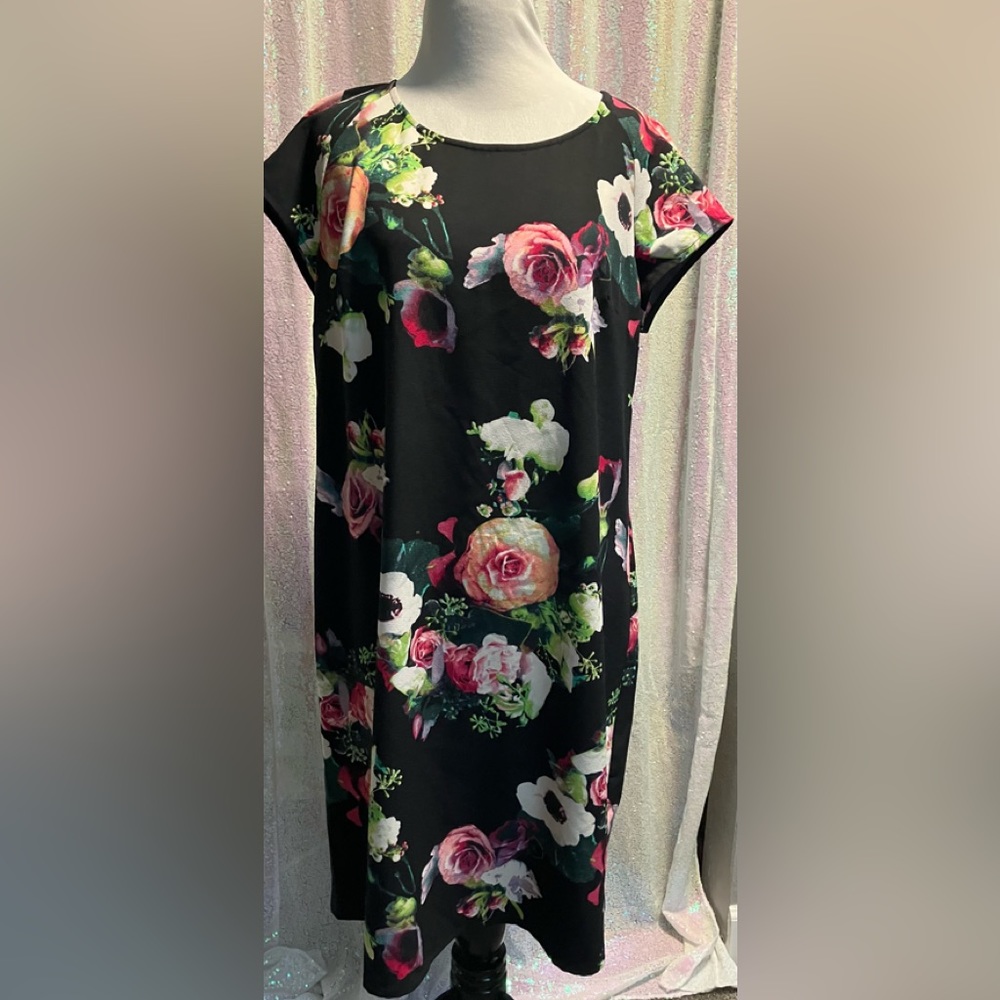 Beautiful black floral dress knee midi length with cap sleeves